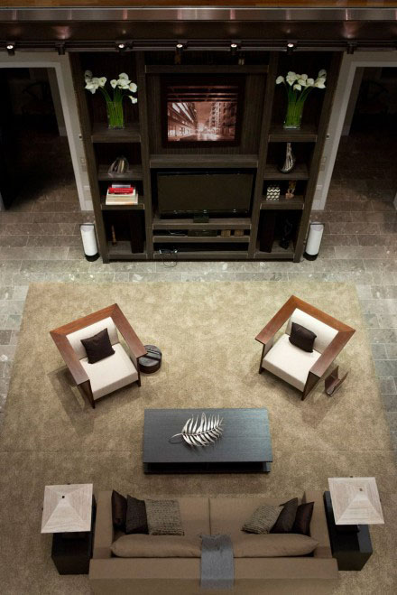 Wnętrza z filmu Paranoja. Nowojorski apartament Adama Cassidy.